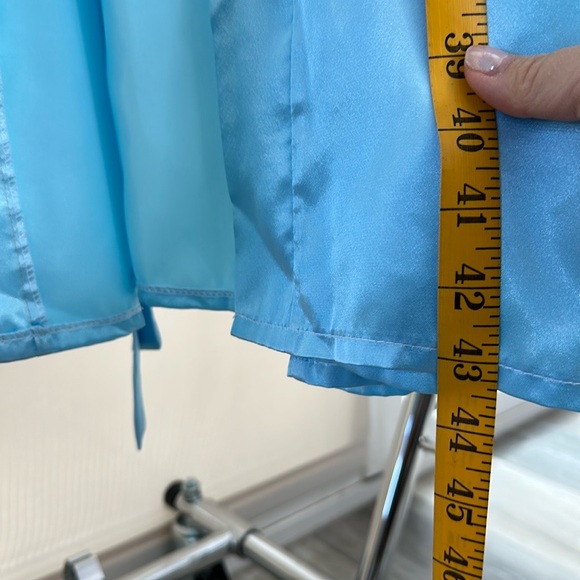 Satin/Silk Nightgown and Robe Set | M - Picture 15 of 16